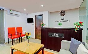 Townhouse Rohini Near Rithala Metro Station